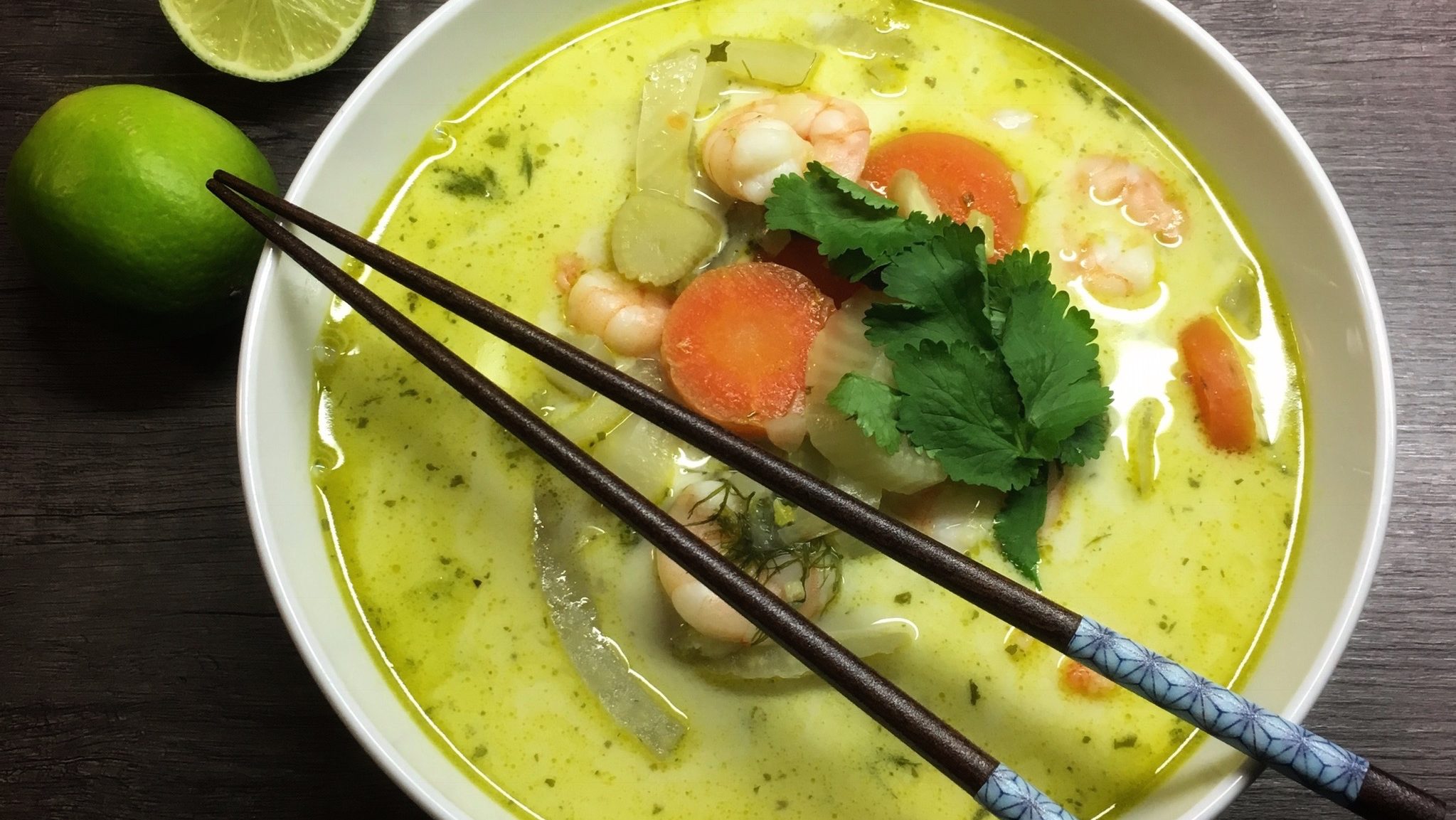 AIP Kokos-Suppe mit Fenchel und Garnelen