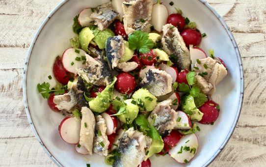 Radieschen-Sardinen Salat