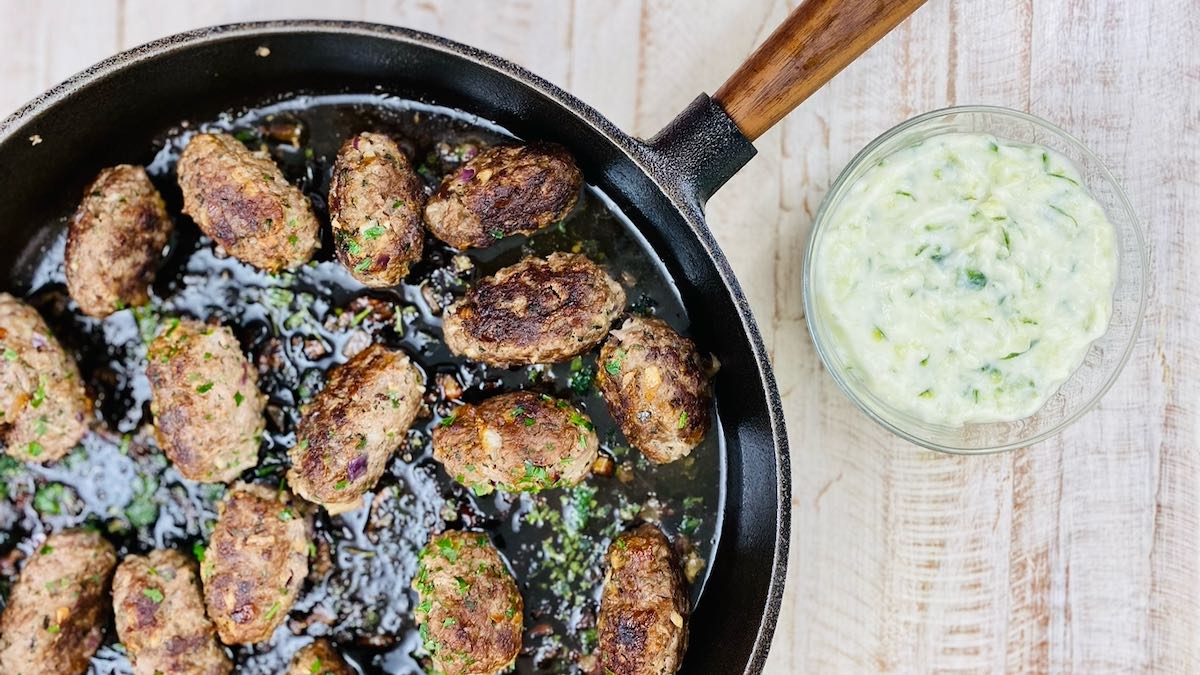 AIP Cevapcici mit Tzatziki