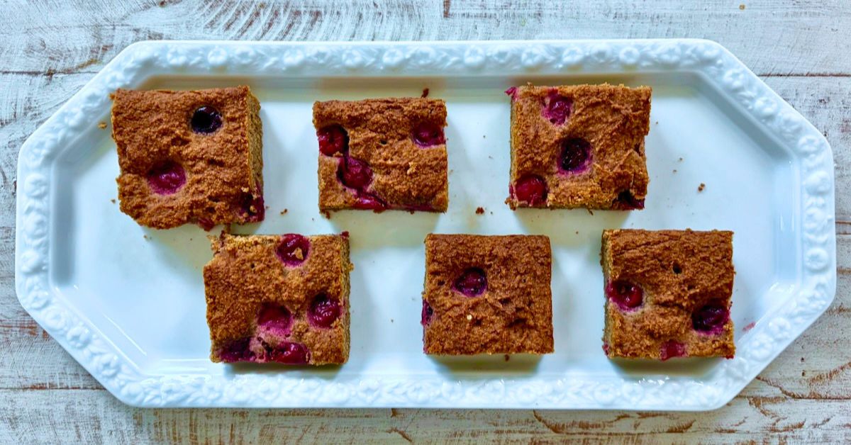 Versunkener Kirschkuchen (AIP): glutenfrei und ohne Ei